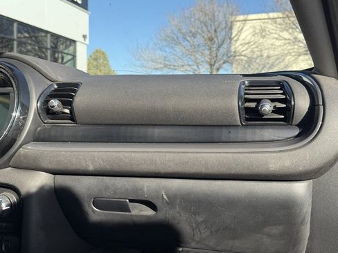 Used 2019 MINI Cooper Clubman ALL4 image 26