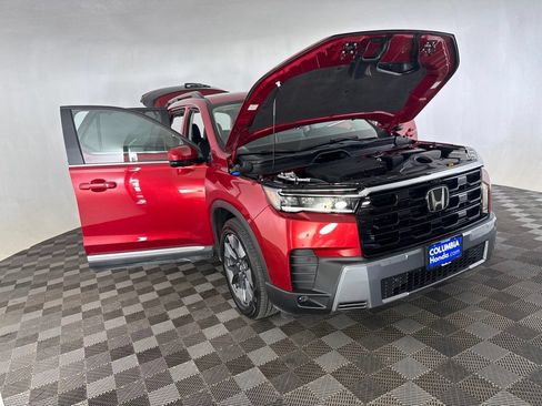 Certified 2026 Honda Pilot Touring image 13