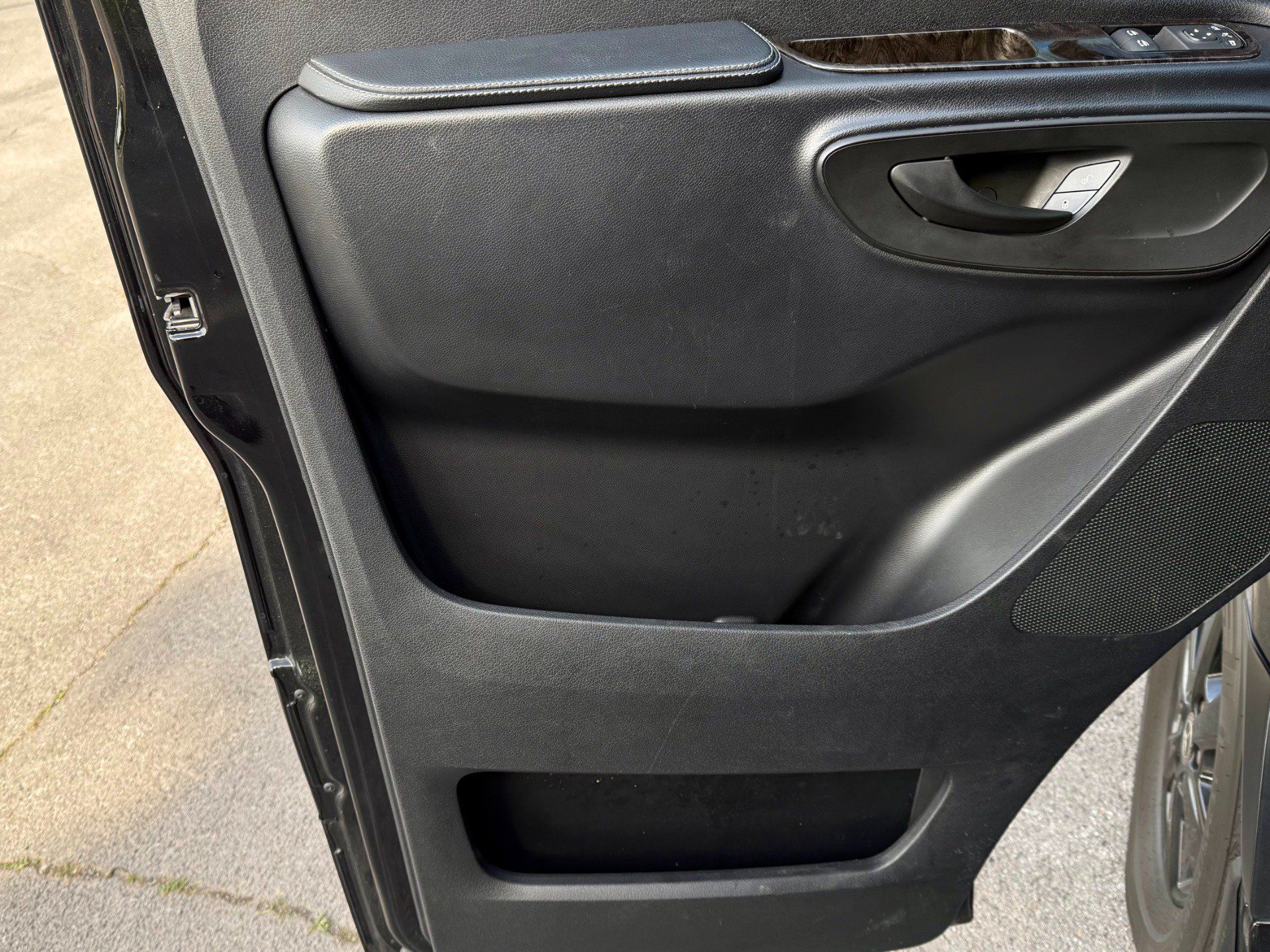 Used 2022 Mercedes-Benz Sprinter 2500 w/ Parking Package image 56