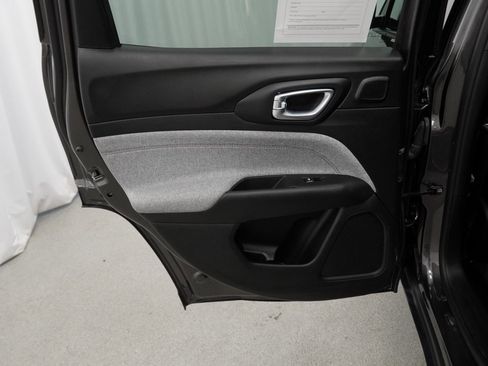 Certified 2023 Jeep Compass Latitude w/ Sun and Sound Group image 41