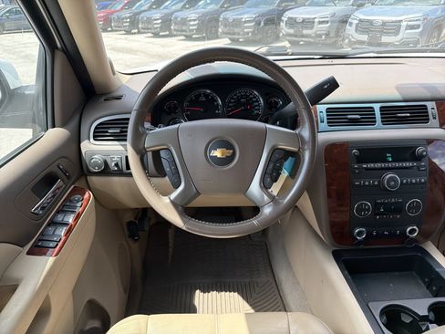 Used 2014 Chevrolet Tahoe LT RWD image 10