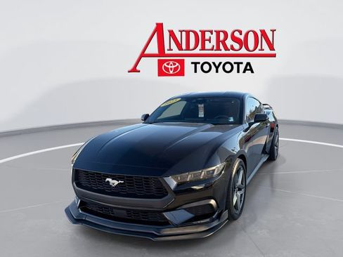 Used 2025 Ford Mustang Coupe RWD image 1