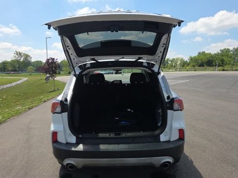Used 2020 Ford Escape SE FWD image 11