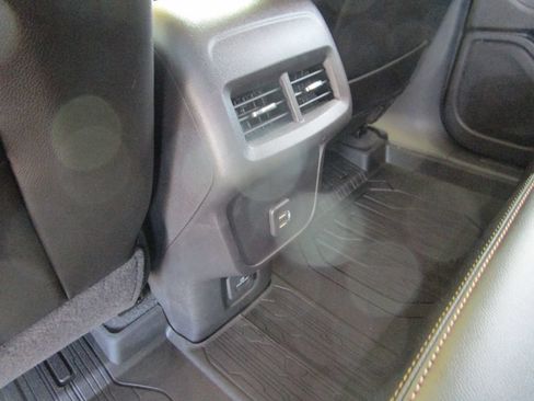 Used 2024 GMC Terrain AT4 AWD/4WD image 23