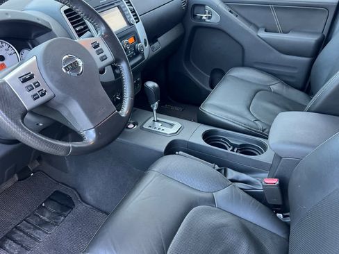 Used 2021 Nissan Frontier PRO-4X w/ Pro-4x Utility Package image 12