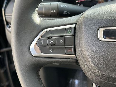 Used 2023 Jeep Compass Altitude image 34