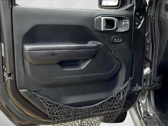 Used 2018 Jeep Wrangler Unlimited Rubicon AWD/4WD image 16