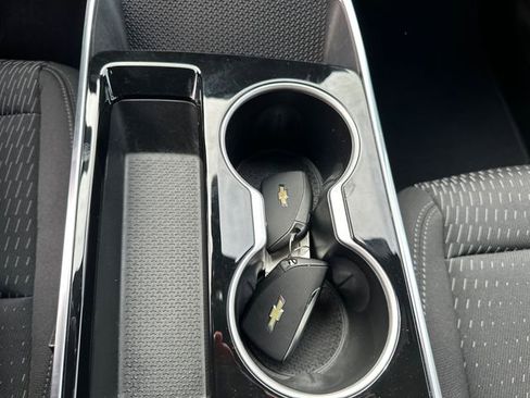 Used 2025 Chevrolet Equinox LT w/ Safety and Technology Package image 33