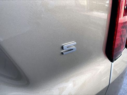 Used 2021 Kia Sorento S w/ Panoramic Sunroof Package FWD image 10