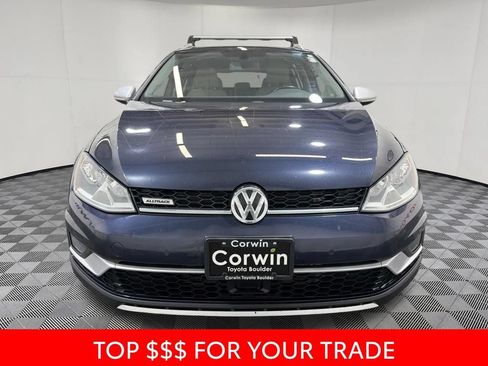 Used 2017 Volkswagen Golf Alltrack SE AWD/4WD image 2