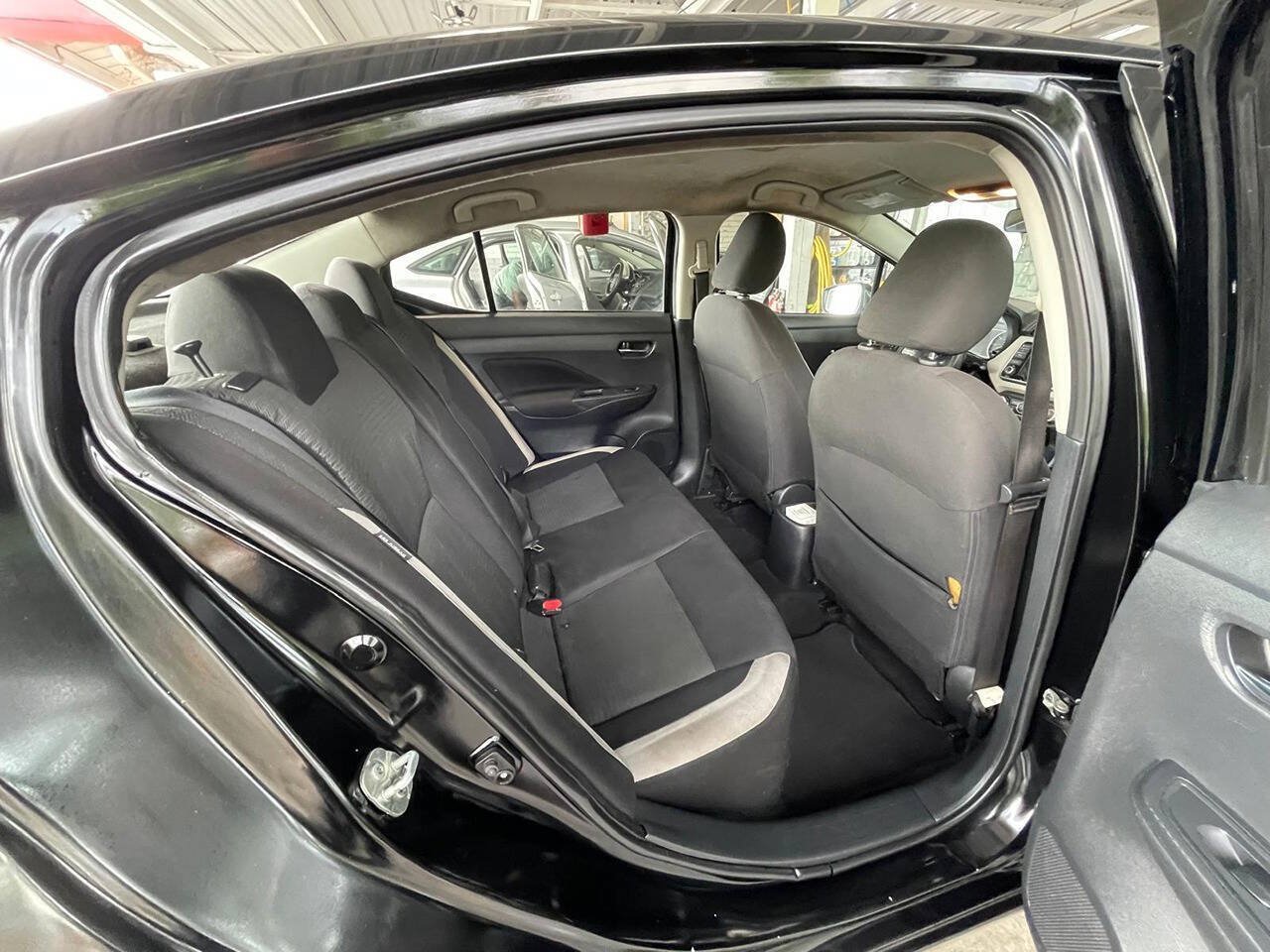 Used 2021 Nissan Versa SV FWD image 13