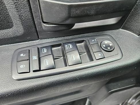 Used 2017 RAM 1500 Express w/ Express Value Package image 28