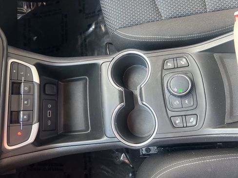 Used 2022 GMC Terrain SLE w/ Driver Convenience Package image 30