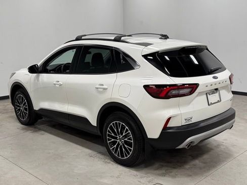 Used 2024 Ford Escape SE image 9