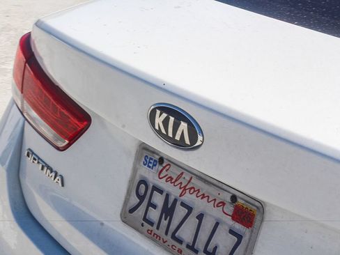 Used 2016 Kia Optima EX w/ Premium Package FWD image 8