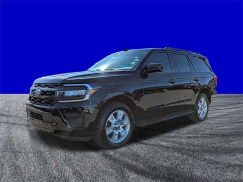 Certified 2023 Ford Expedition XLT image 8