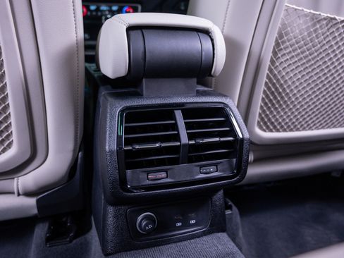 Used 2024 Audi Q3 2.0T Premium Plus w/ Premium Plus Package image 17