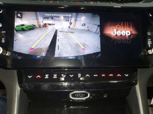 New 2026 Jeep Grand Cherokee Altitude AWD/4WD image 23