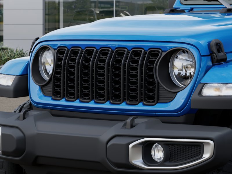 Used 2025 Jeep Gladiator Sport AWD/4WD image 11