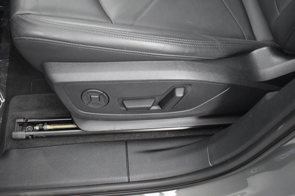 Used 2025 Audi Q3 2.0T Premium w/ Convenience Package AWD/4WD image 8