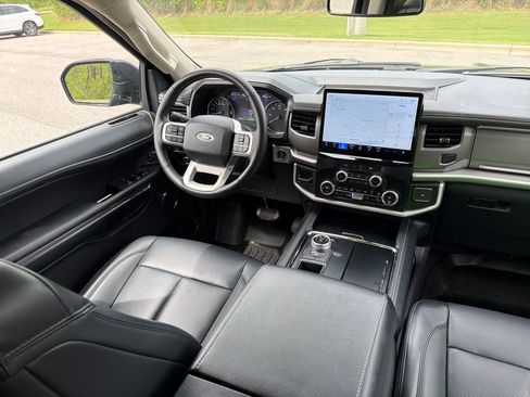 Used 2024 Ford Expedition XLT RWD image 57