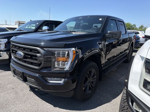 Used 2022 Ford F150 XLT w/ Equipment Group 302A High AWD/4WD image 4