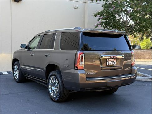Used 2016 GMC Yukon Denali w/ Open Road Package AWD/4WD image 4