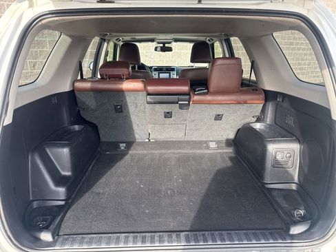 Used 2016 Toyota 4Runner Limited image 31