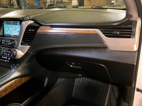 Used 2019 GMC Yukon Denali w/ Denali Ultimate Package image 17