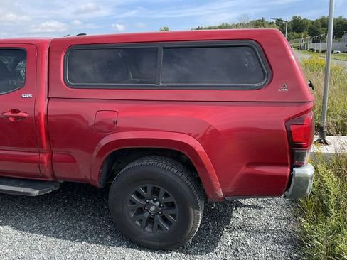 Used 2021 Toyota Tacoma SR5 AWD/4WD image 4