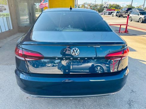 Used 2020 Volkswagen Passat 2.0T SE image 4