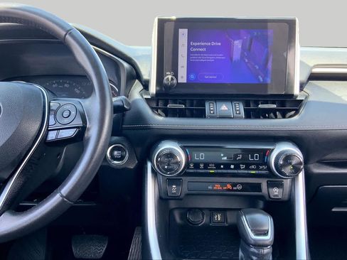 Used 2023 Toyota RAV4 XLE Premium FWD image 7