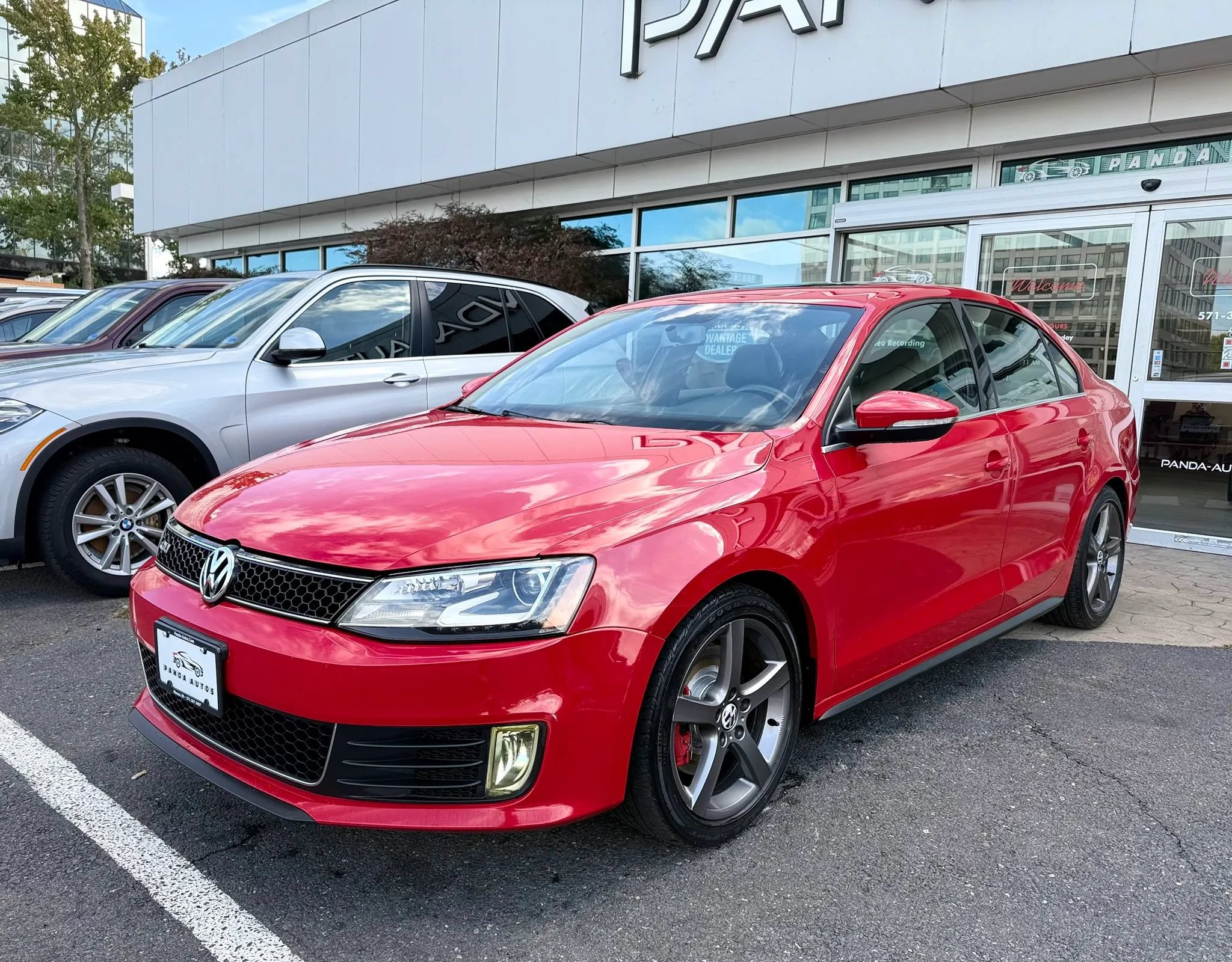 Used 2013 Volkswagen Jetta GLI Autobahn FWD image 3