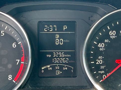 Used 2015 Volkswagen Jetta Sport FWD image 23
