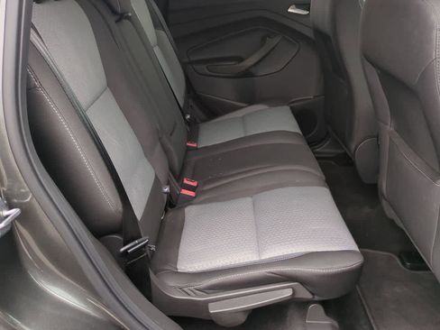 Used 2017 Ford Escape SE image 19