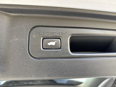 Used 2024 Honda Pilot Touring image 36