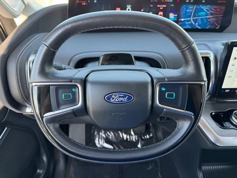 Used 2025 Ford Expedition Max Platinum AWD/4WD image 24