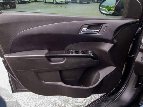 Used 2018 Chevrolet Sonic LT w/ RS Package FWD image 11