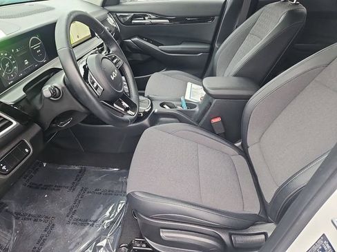 Certified 2024 Kia Seltos X-Line image 29