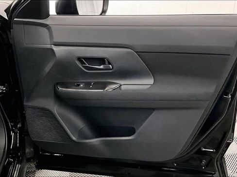 New 2026 Nissan Kicks S FWD image 32