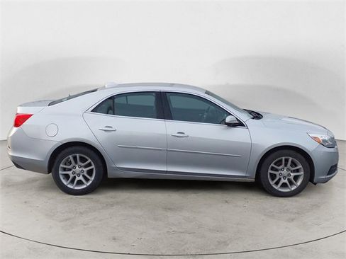 Used 2015 Chevrolet Malibu LT w/ Power Convenience Package image 6