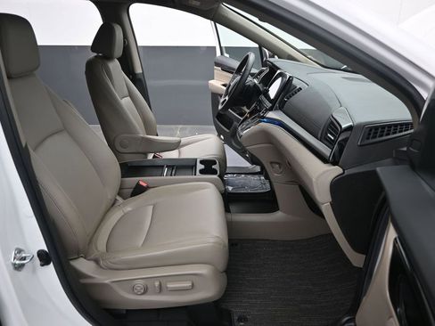 Used 2023 Honda Odyssey Touring image 22