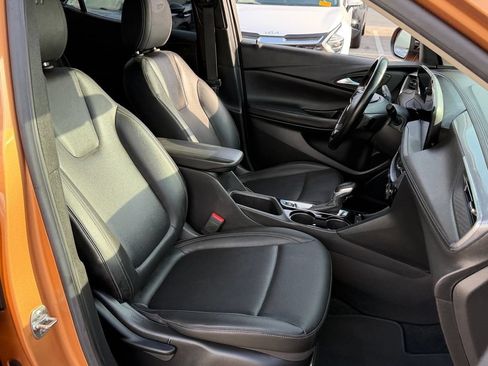 Used 2024 Buick Encore GX Sport Touring w/ Advanced Technology Package FWD image 19