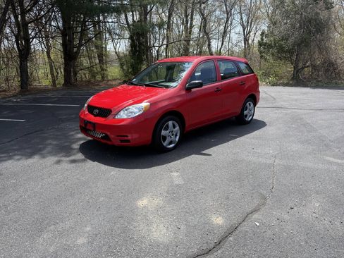 Used 2004 Toyota Matrix FWD image 1