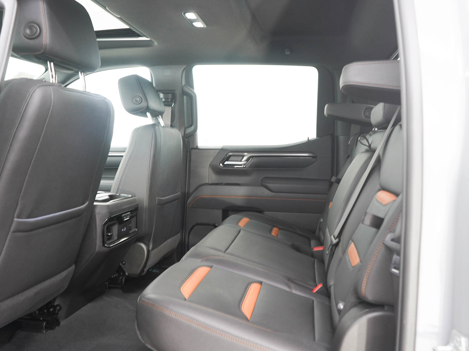 Used 2025 GMC Sierra 1500 AT4 w/ AT4 Premium Package AWD/4WD image 15