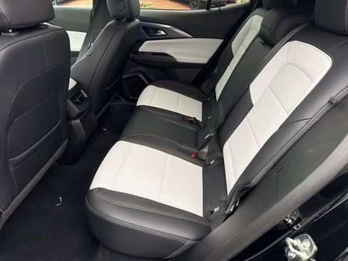 Certified 2025 Chevrolet Equinox EV LT FWD image 20