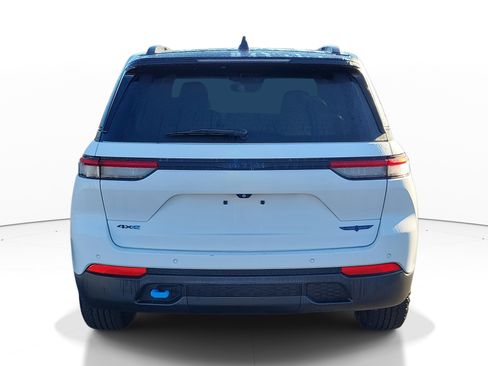 Used 2024 Jeep Grand Cherokee Trailhawk w/ Advanced Protech Group II image 5