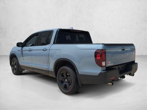 Used 2025 Honda Ridgeline Black Edition image 7
