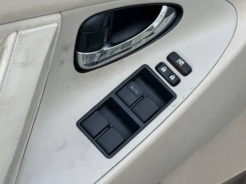 Used 2009 Toyota Camry LE FWD image 17
