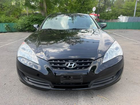 Used 2012 Hyundai Genesis 2.0T RWD image 2